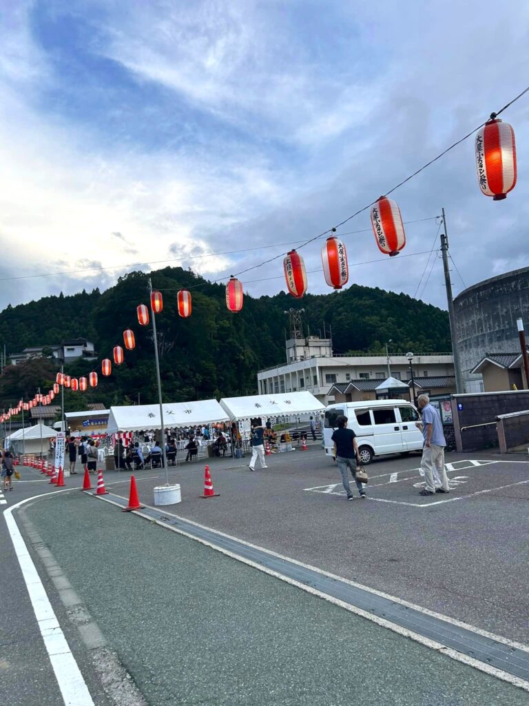 大屋ふるさと祭りの屋台